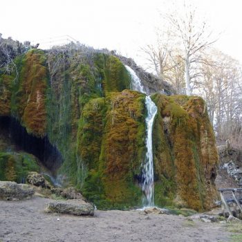 ONDERWEG GETOPT BIJ EEN PARKEERPLAATSJE Wasserfall Dreimühlen nohn